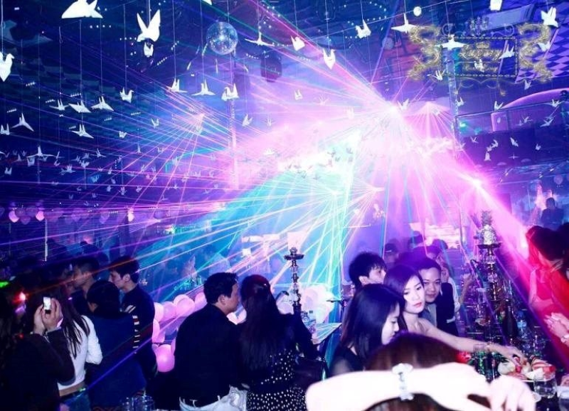 Top những quán bar đẹp tại Hà Nội